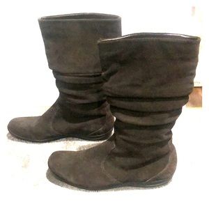 Naturalizer brown suede boots